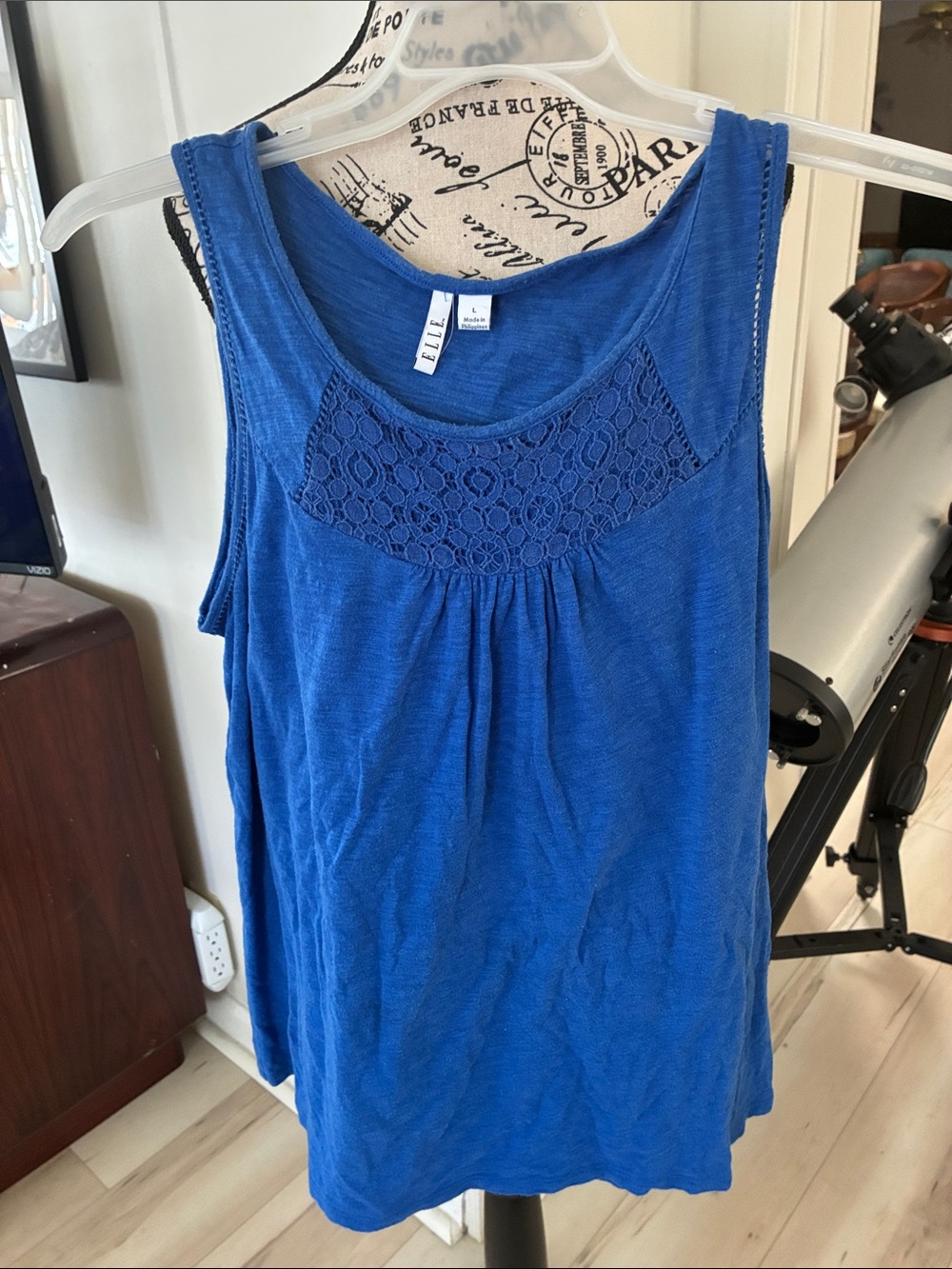 Elle Royal Blue Crochet Yoke Sleeveless Tank loved Sz L